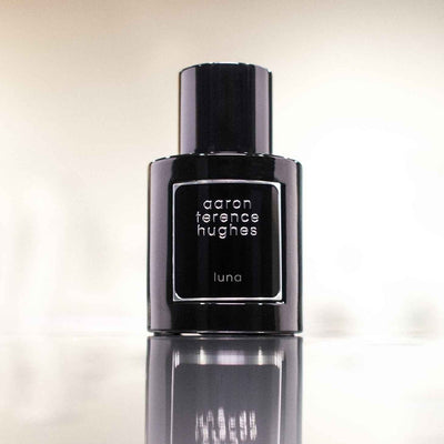 Luna extrait de parfum Aaron Terence Hughes