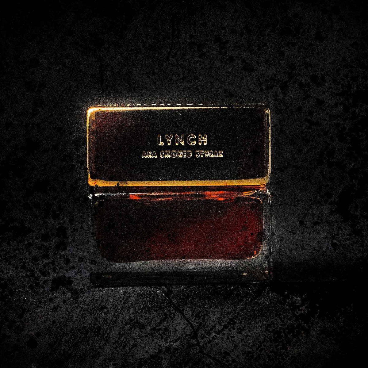 Flacon de parfum Lynch de la marque Spiritica, vu de face, avec design élégant et étiquette visible.