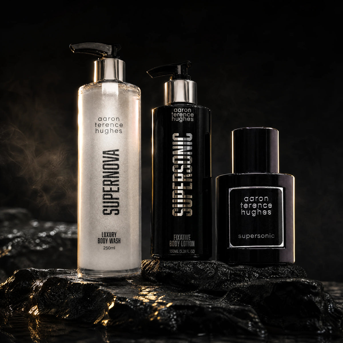 Coffret Supersonic Expérience Aaron Terence Hughes — parfum, gel douche et lotion sur pierre volcanique